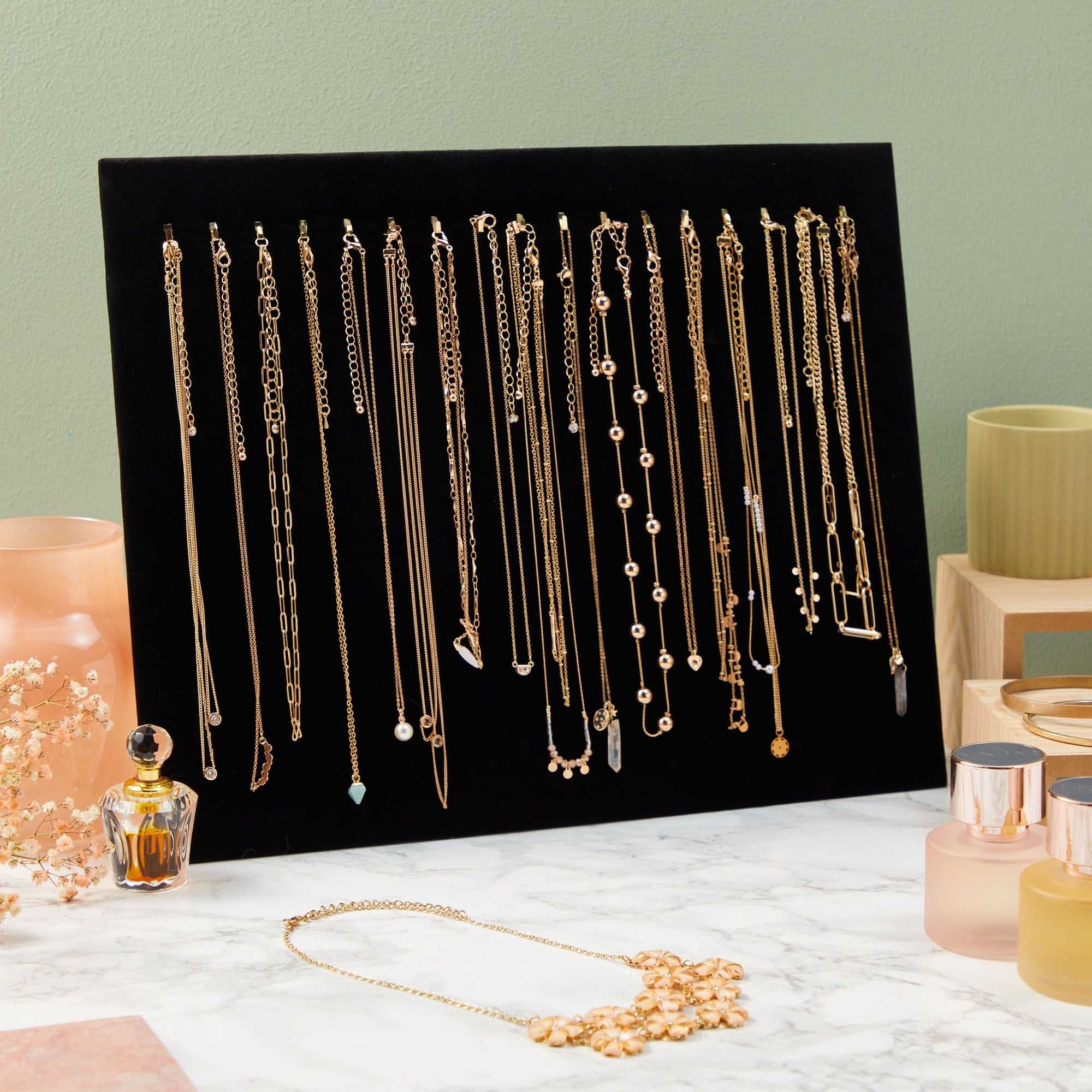 Amazon.com: Henoyso 16 Pieces Black Velvet Jewelry Display