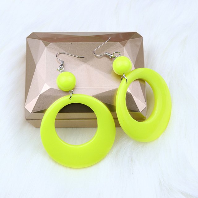 Pendientes geométricos huecos de bolas de resina de 6 colores, pendientes largos de moda simples y exagerados