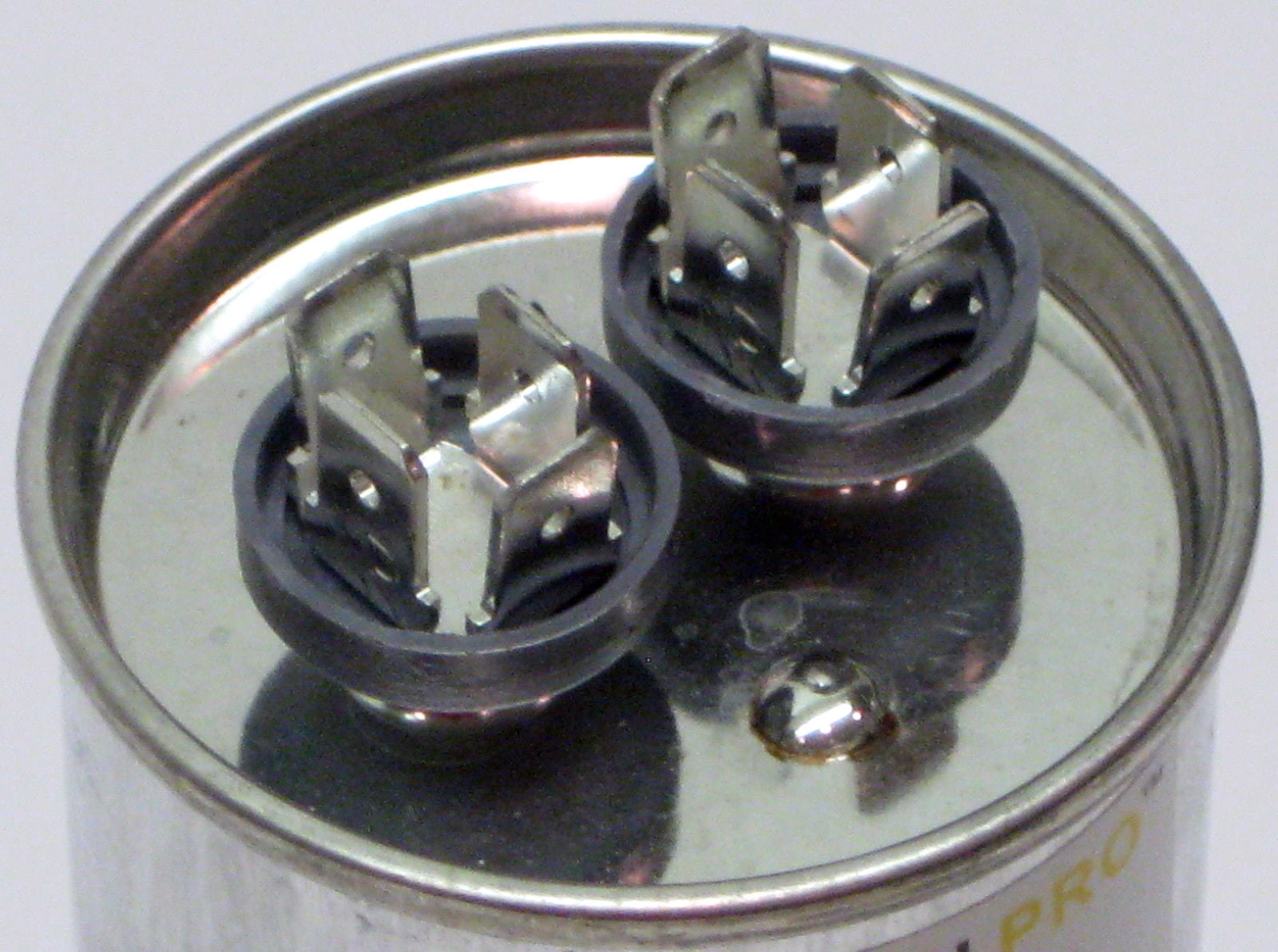 Titan Pro 60 MFD 440 V Round Run Capacitor