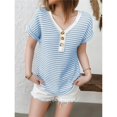 thumbnail image 2 of Blusa de Mujer con Botones y Corta en Azul M, 2 of 7