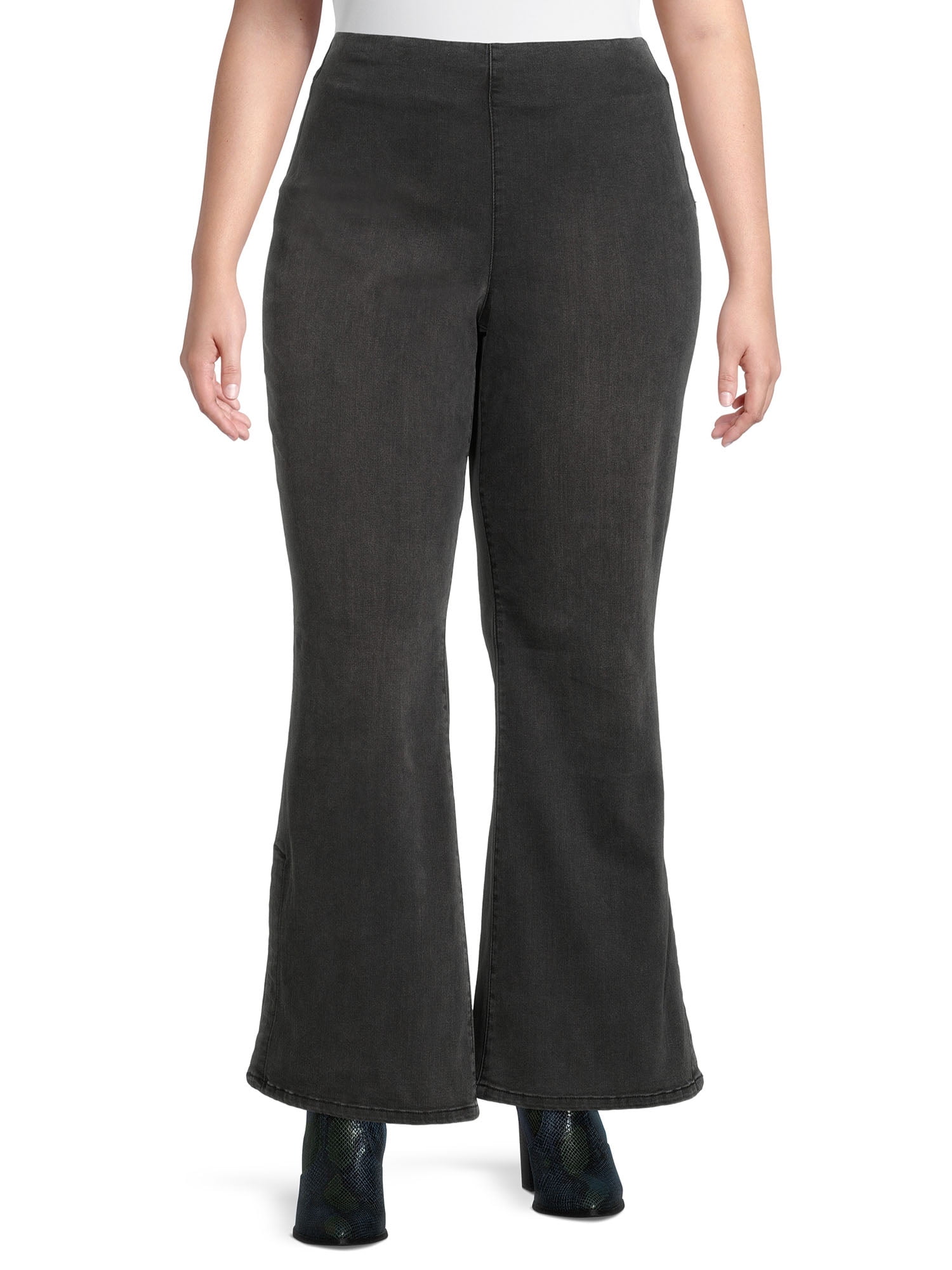 Alivia Ford Women's Plus Size Pull-On Square Pocket Flare Leg Jeans