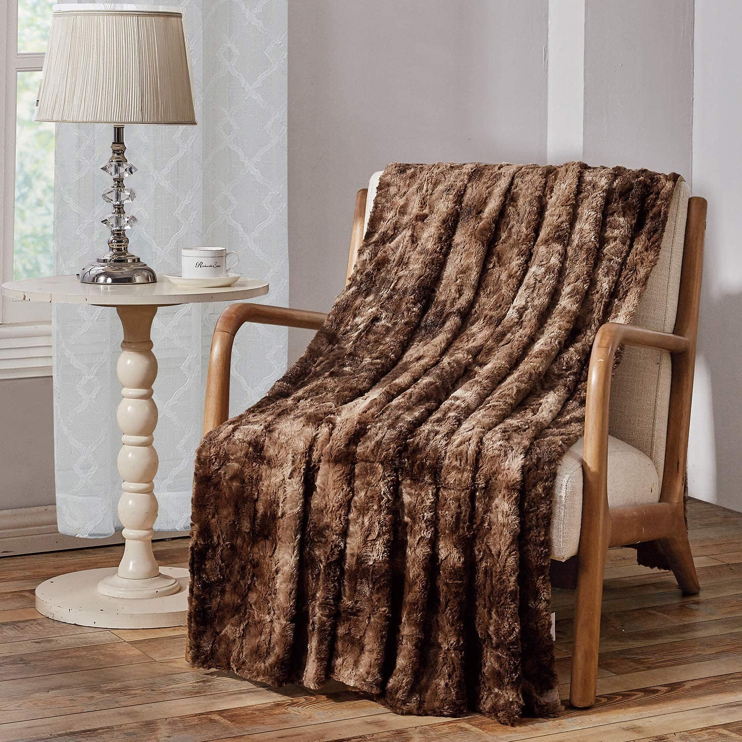 Viviland Faux Fur Throw Blanket for Couch Luxury Soft Plush Fleece