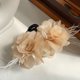thumbnail image 1 of Elegante horquilla de alta gama con forma de tiburón y pinza para el pelo de plumas negras grandes para mujer, 1 of 6