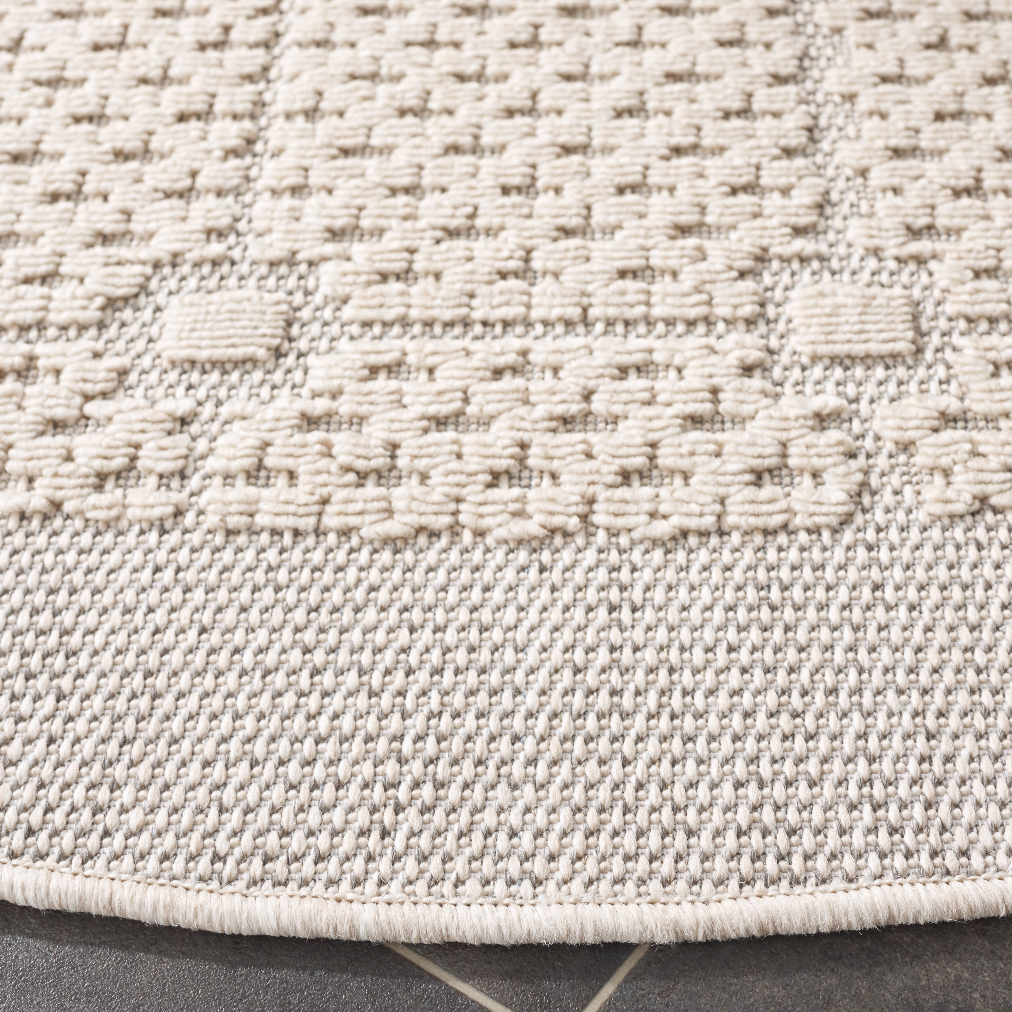 SAFAVIEH Milos Bailey Geometric Indoor/Outdoor Area Rug, Beige, 6'7" x 6'7" Round