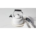 thumbnail image 3 of Tetera Le Creuset Marseille de 1,7 qt con silbato, acero, 3 of 3