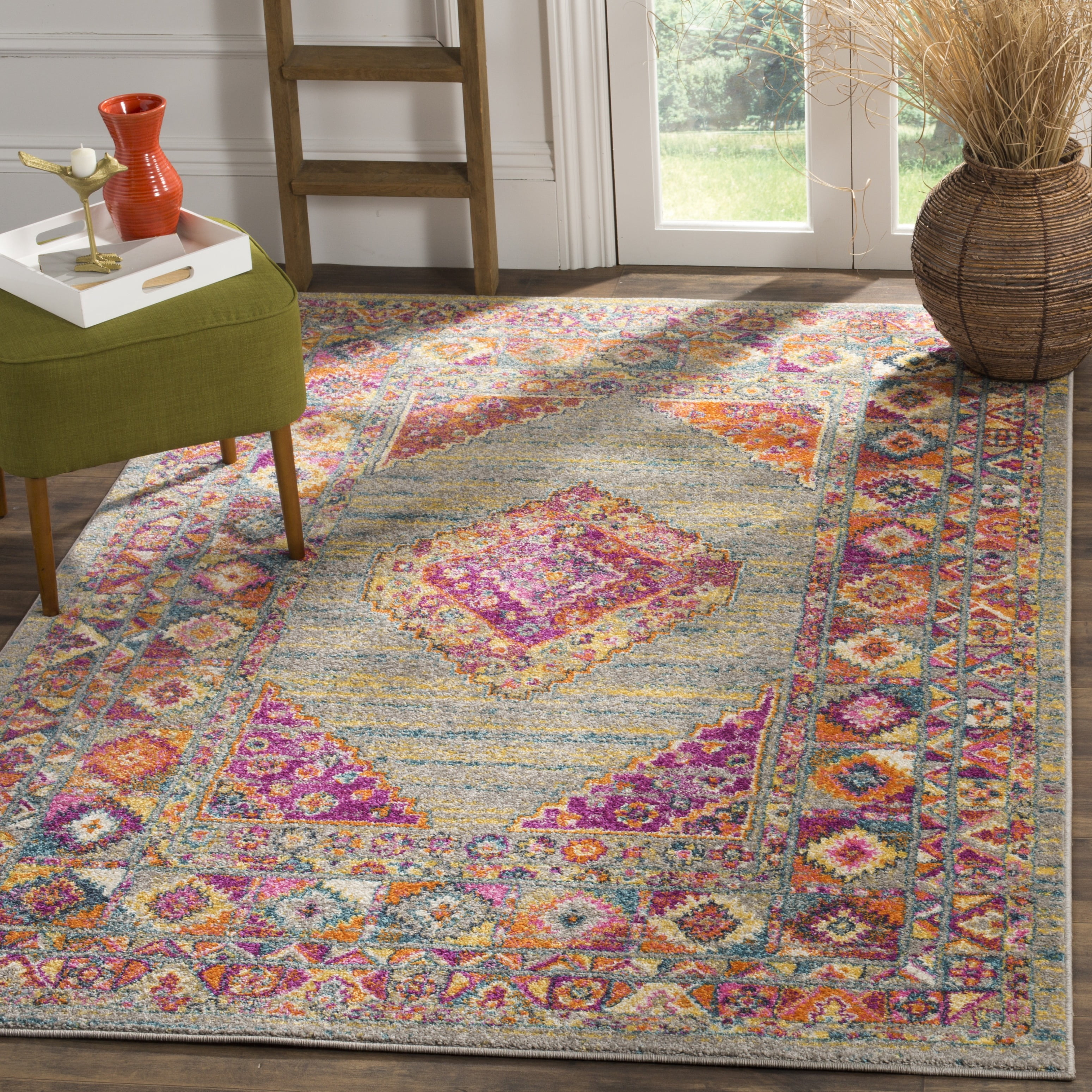 Safavieh Madison Emmet Traditional Oriental Area Rug, Light Gray/Fuchsia, 4' x 6'