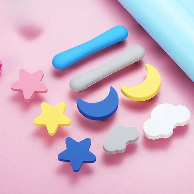 Tirador de un solo orificio con dibujos animados para puerta de armario de habitación infantil con pegamento flexible, tirador de cajón con forma de estrella, luna y nube blanca, tirador de