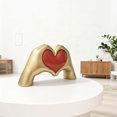 thumbnail image 2 of Escultura de mano de corazón de resina dorada, manos de amor, estatua de corazón con corazón rojo para sala de estar, dormitorio, oficina, mesa de café, escritorio, decoración de fiesta de boda, 2 of 8