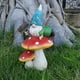 thumbnail image 1 of Estatua De Gnomo De Jardín - Estatuilla De Gnomos De Primavera De Resina Con Cartel De Bienvenida Sentado En La Estatua De Setas, Decoraciones Al Aire Libre Para Jardín Patio Césped,gnom esquí esquí Gafas de esquí, 1 of 5