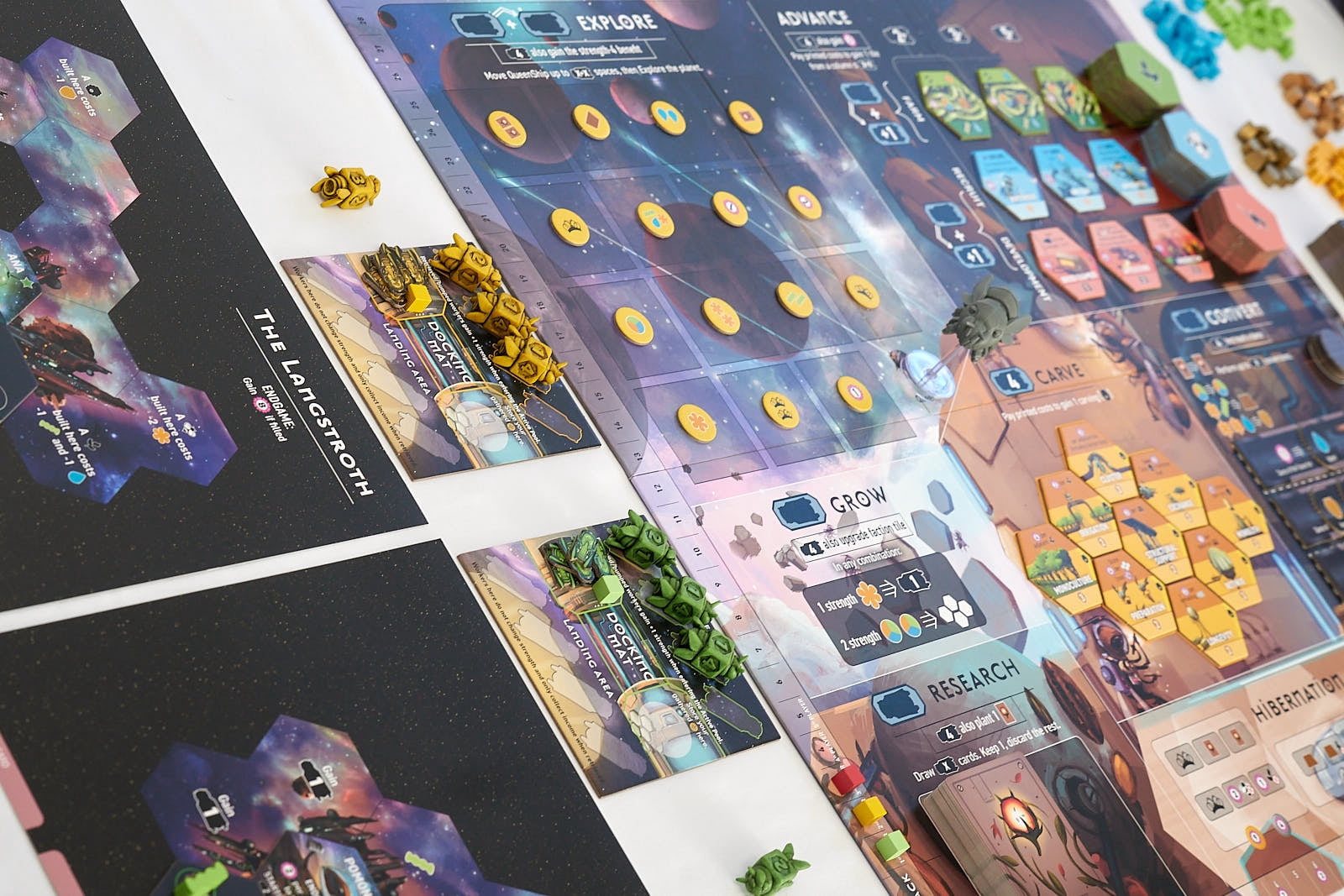 Apiary by Connie Vogelmann - A Strategy Board Game About Bees in Space from Stonemaier Games