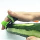 thumbnail image 2 of Pelador de dedos de acero inoxidable con mango ergonómico para frutas y verduras, ideal para patatas, pepinos y zanahorias. Pastilla de cocina ergonómica con agarre cómodo para cocinar en casa,, 2 of 6