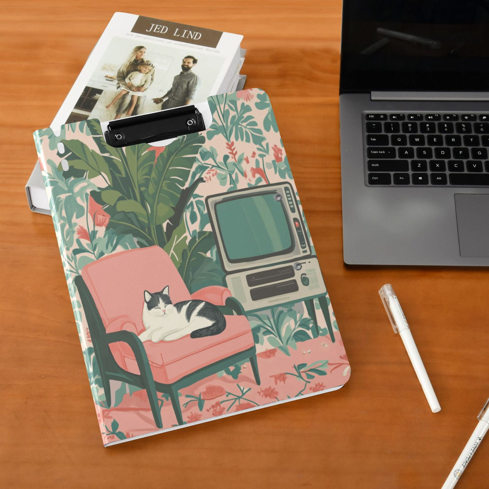 FORMRS A4 Clipboard Folder with Pen Holder Horizontal Foldable School Office Binder, Pink and White Cat