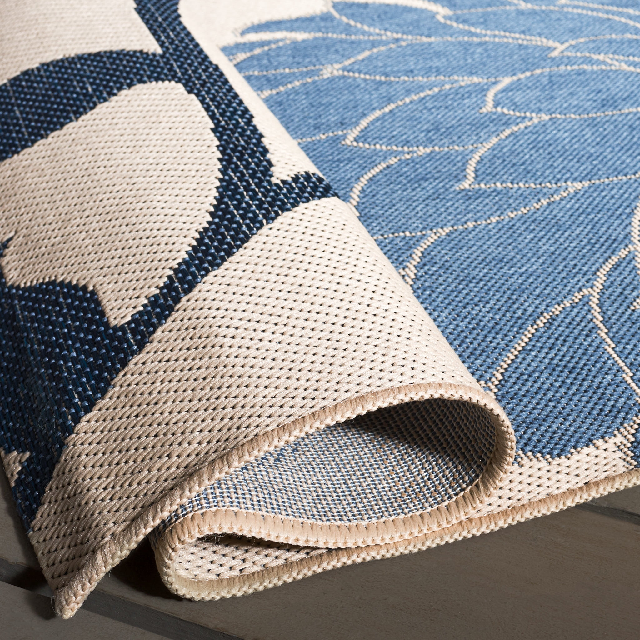Safavieh Courtyard Tyson Floral Indoor/Outdoor Runner Rug, Beige/Blue, 2'3" x 8'