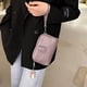thumbnail image 5 of Nuevo bolso bandolera de cuero sencillo con un solo hombro, moderno bolso para teléfono móvil, color morado, 5 of 6