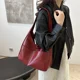 thumbnail image 2 of Bolso retro de gran capacidad 2024, bolso de mano versátil de alta gama para mujer, bolso de hombro portátil informal para ir al trabajo, 2 of 5