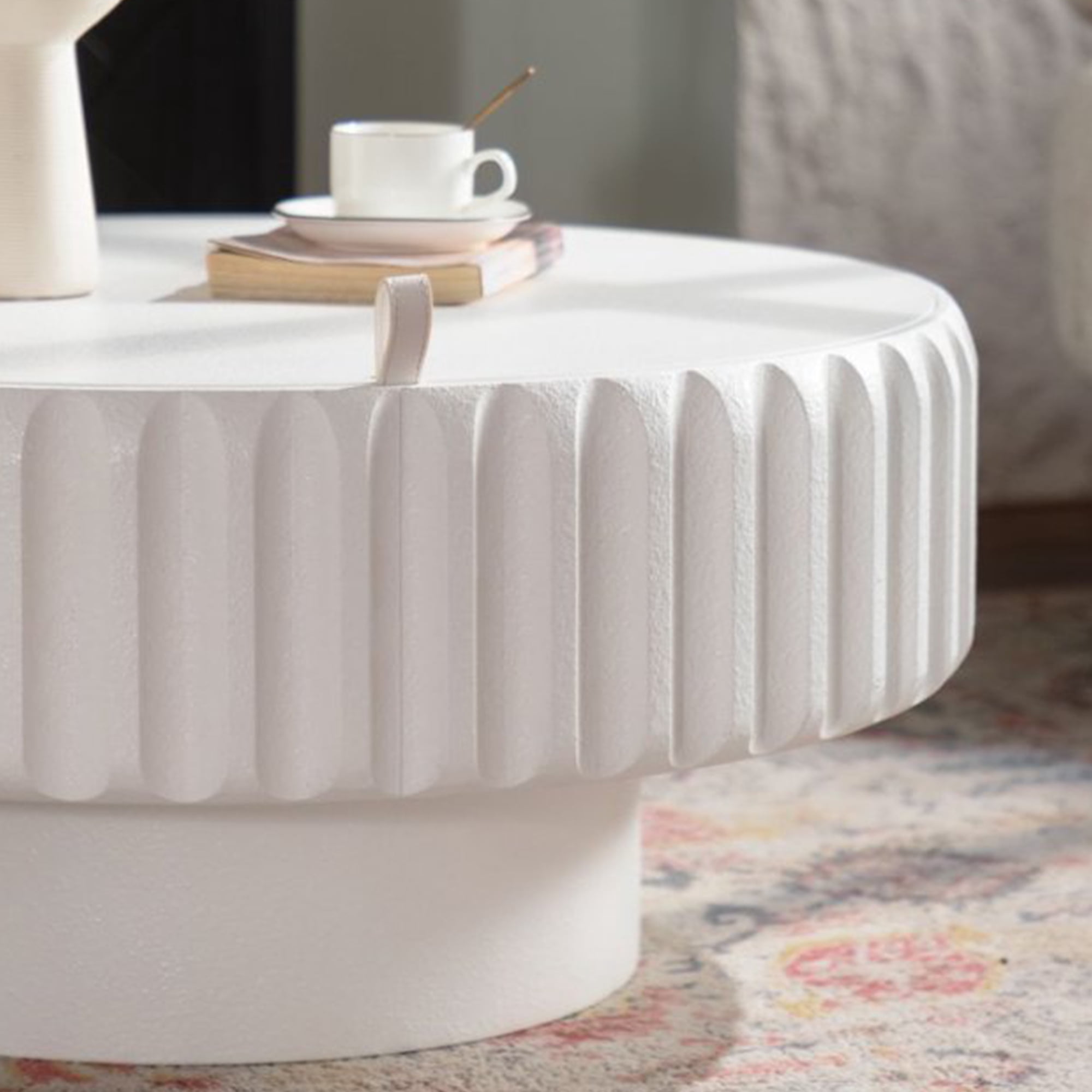 Leumius Coffee Table Fluted Storage Table with Lift-Off Lid, Sleek Texture Round Tea Table for Living Room Apartment White