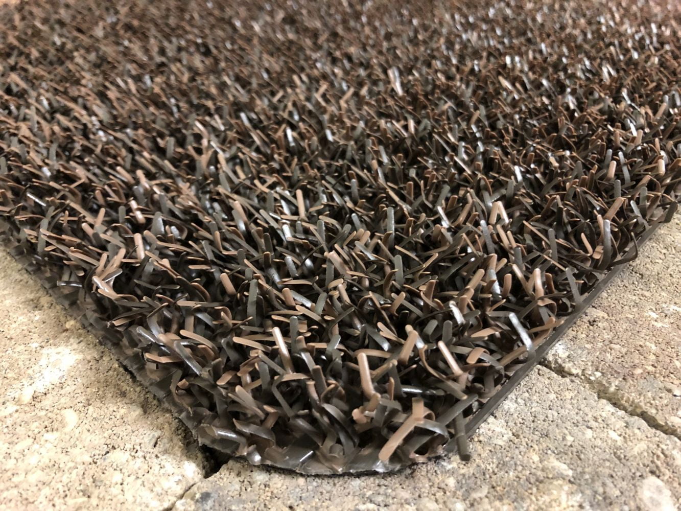 Clean Machine High Traffic AstroTurf Scraper Doormat 17.5 x 29.5 inch Sandbar Brown Outside Use