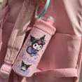 thumbnail image 5 of Vaso de agua de plástico para niñas de 550 ml con forma de Cinnamoroll de Sanrio, bonito vaso de agua de Kuromi, resistente a altas temperaturas, regalo de verano para niños, 5 of 5