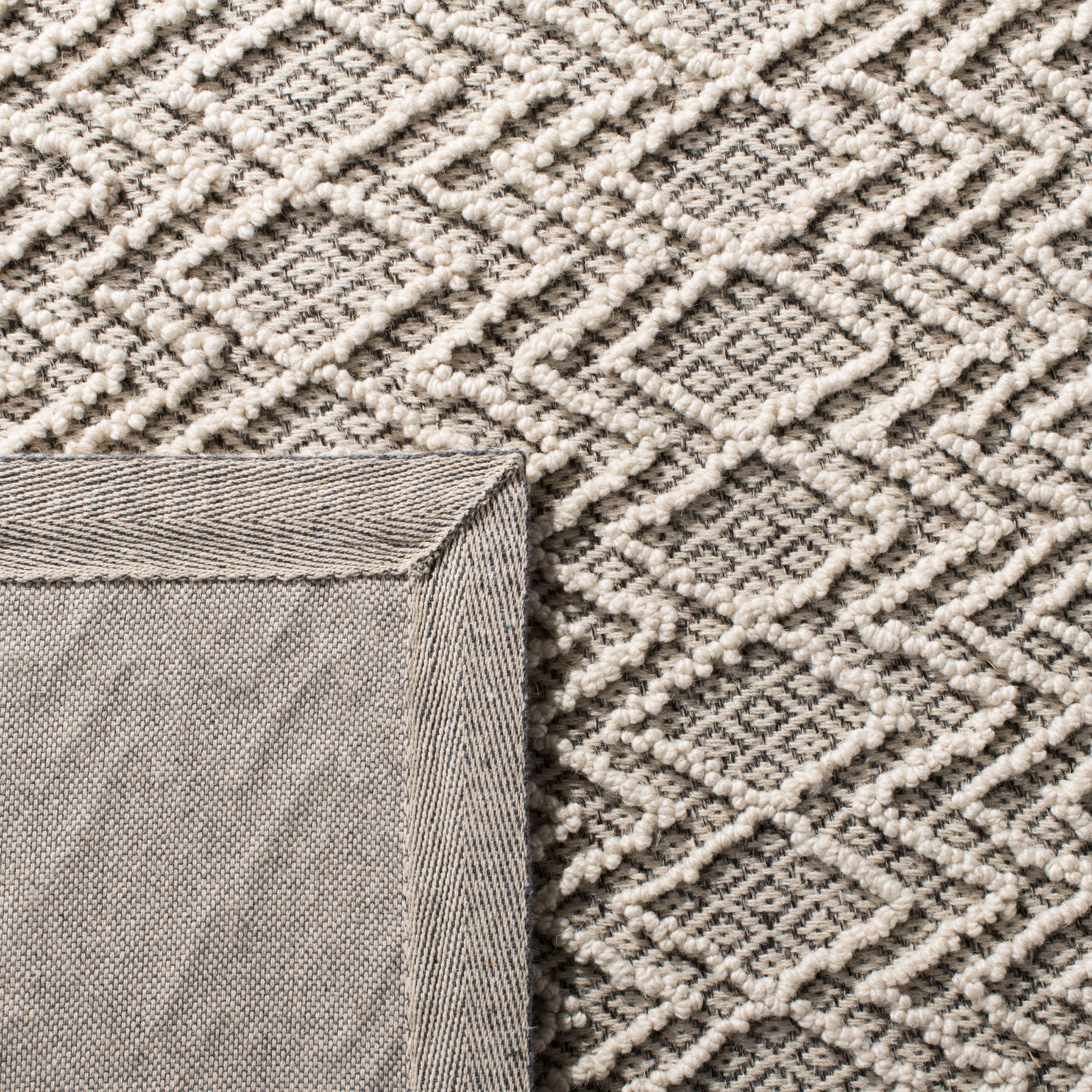 SAFAVIEH Trace Hermite Geometric Chevron Wool Area Rug, Grey/Black, 4' x 6'