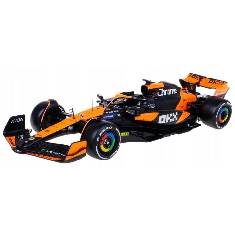 Bburago McLaren MCL38 レーシングハウラー Amazon.com: Bburago 1:24 2024 Race McLaren MCL38 with Helmet
