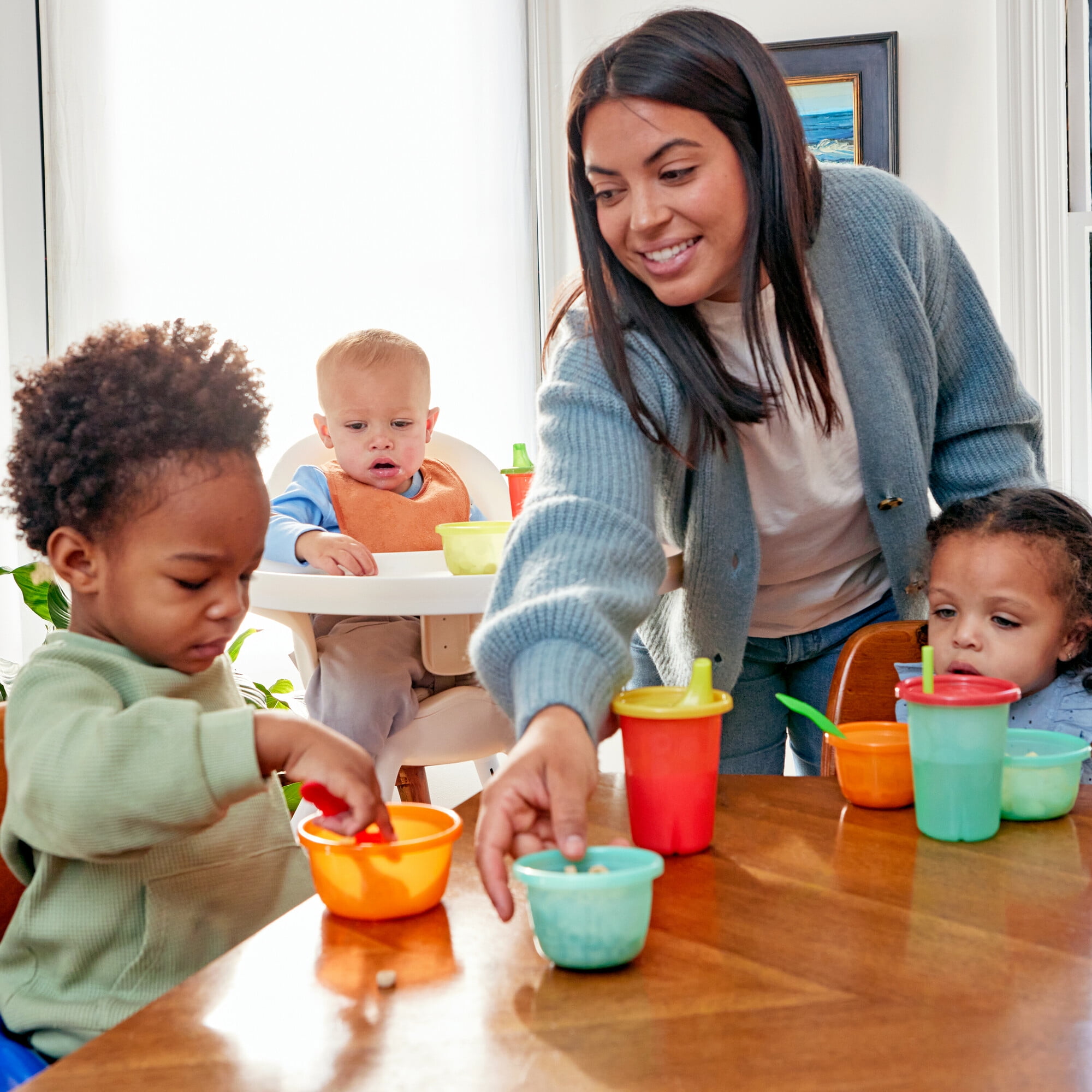 Take & Toss 8 oz Bowls with Lids - 4 Pack