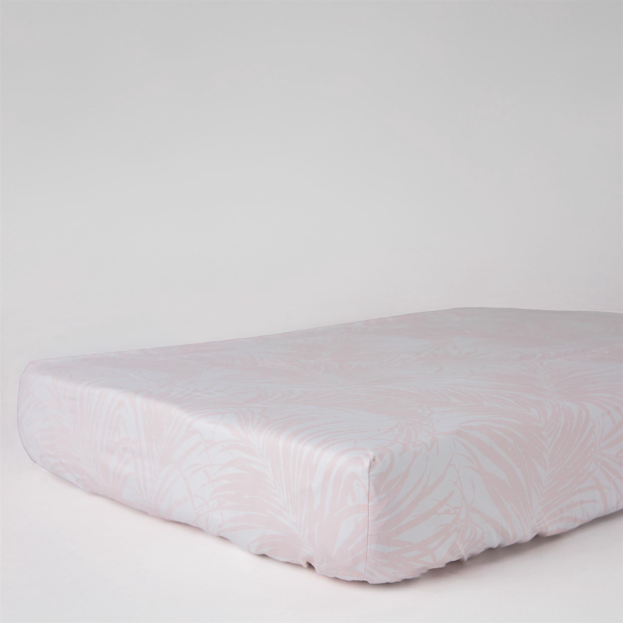Rizzy Home 28" X 52" Pink Botanical Cotton Cribsheet