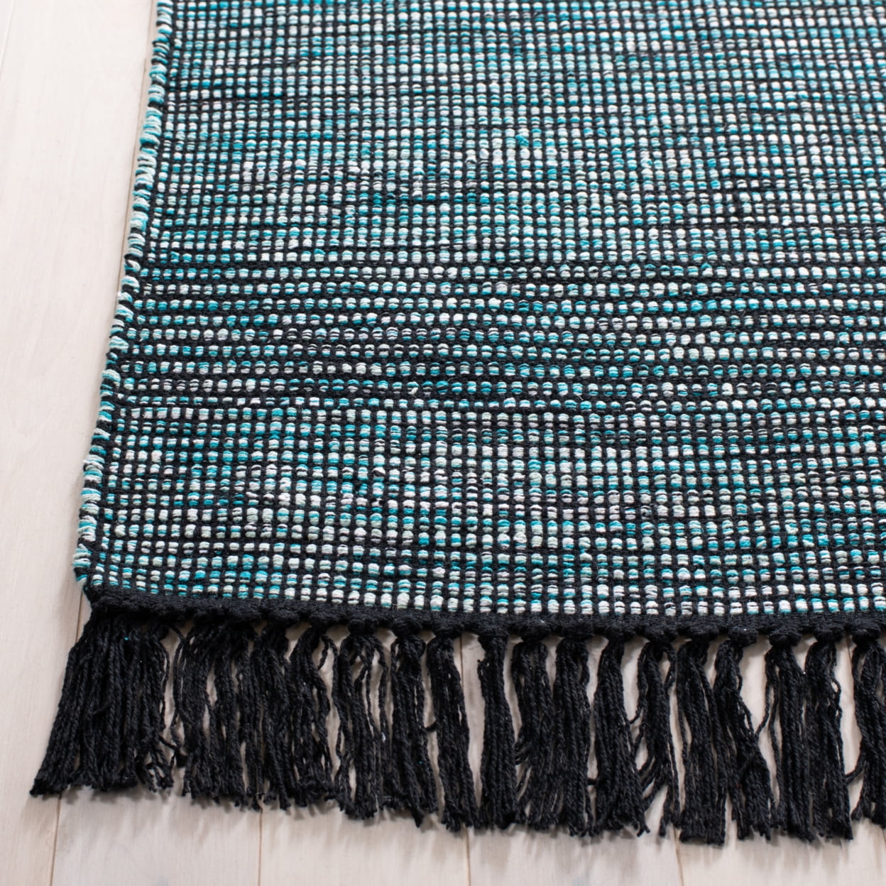 SAFAVIEH Montauk Kelsey Distressed Cotton Area Rug, Turquoise/Black, 4' x 6'