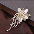 thumbnail image 3 of Broches de ramo de novia con flores elegantes para mujer, broches de ojo de gato de imitación, alfileres, 3 of 5