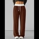 thumbnail image 4 of Pantalones Deportivos Anchos con Cintura de Contraste de Color y Hebilla de Cordón para Mujer. Color Café L, 4 of 8