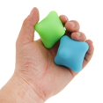 thumbnail image 4 of Green Deep Tissue Squeeze Bola de masaje Mano Ejercicio Reflexología Herramienta shamjiam Bola de apretón, 4 of 9