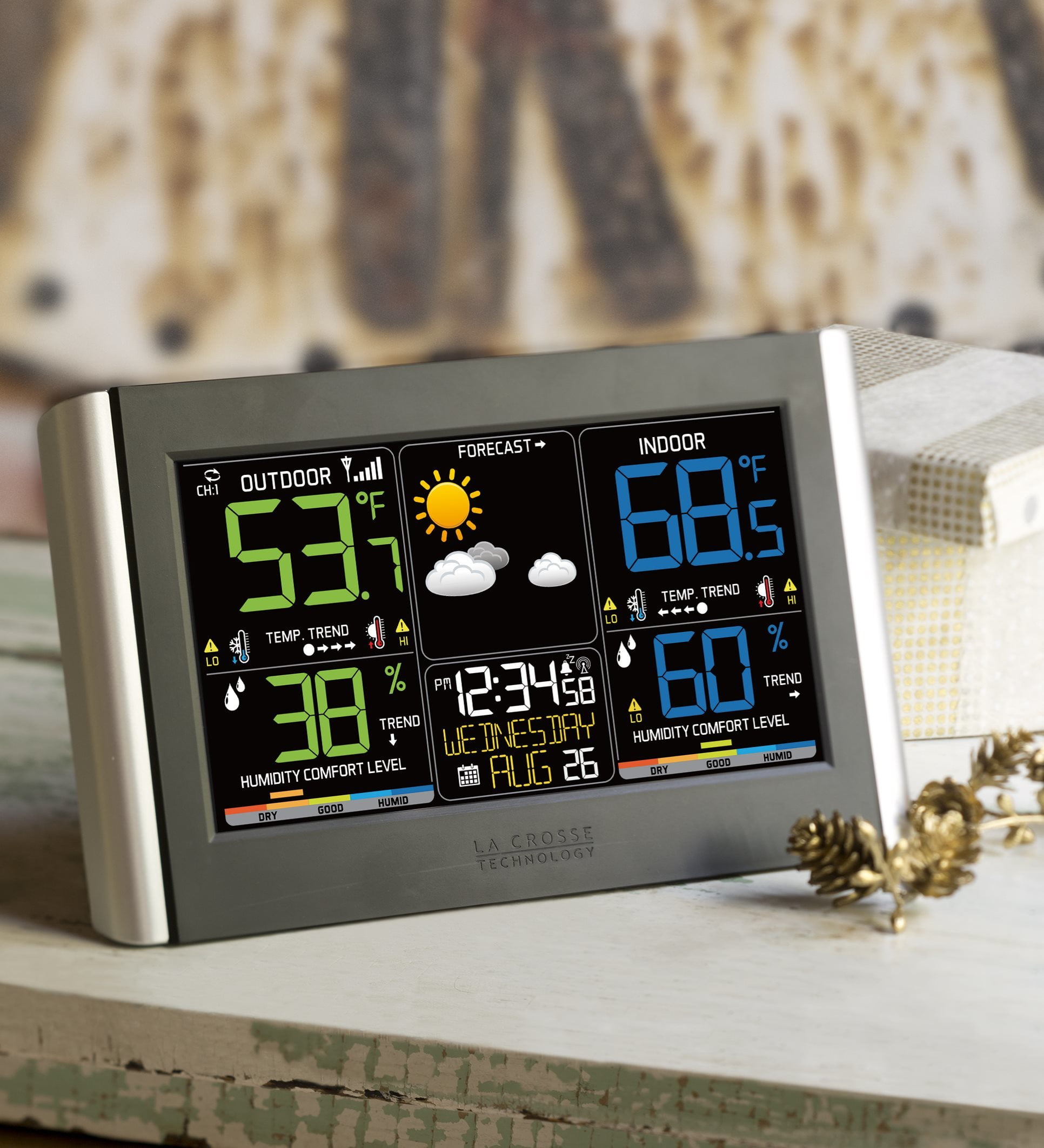 La Crosse Technology Horizontal Color Wireles Weather Station