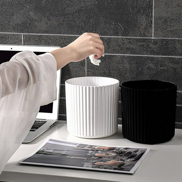 Just Released,Round Desktop Trash Can, Household Small Waste Bin, Thickened Plastic Lidless, Minimalist Design, For Bedroom Kitchen, Compact Garbage Holder, Stylish Decor Accessory | Plastic, Black