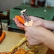 thumbnail image 3 of Fiudx Pelador de Tres Hojas, Cuchillas de Acero Inoxidable, Mango Ergonómico Antideslizante, Cortador de Verduras y Frutas, Herramienta de Cocina Multifunción, Fácil de Transportar, Perfecto para El, 3 of 4