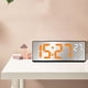 thumbnail image 4 of Reloj de pared digital con pantalla de temperatura y humedad | Reloj silencioso con pantalla a color y alimentación por USB/pilas para salón y dormitorio | Decoración moderna para el hogar, 4 of 8