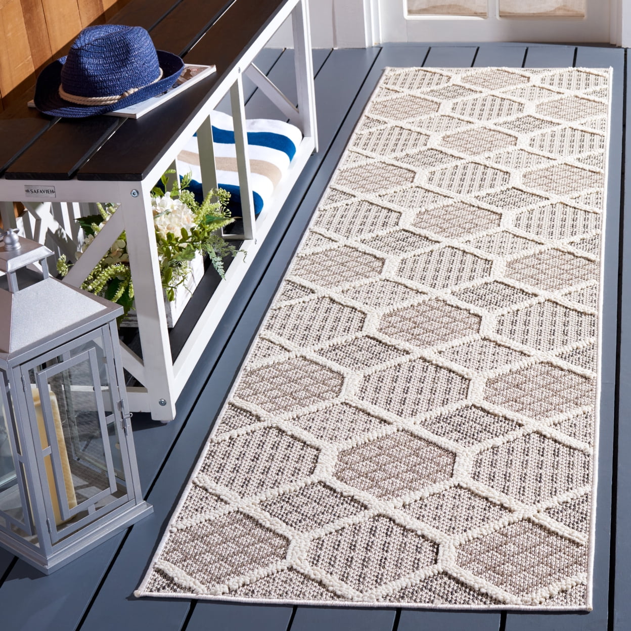 SAFAVIEH Global Mindy Diamond Area Rug, Grey/Ivory, 6'7" x 6'7" Square