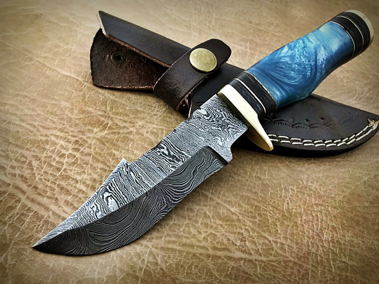 8" long Damascus steel skinning knife dark green Raisin round scale with brass 