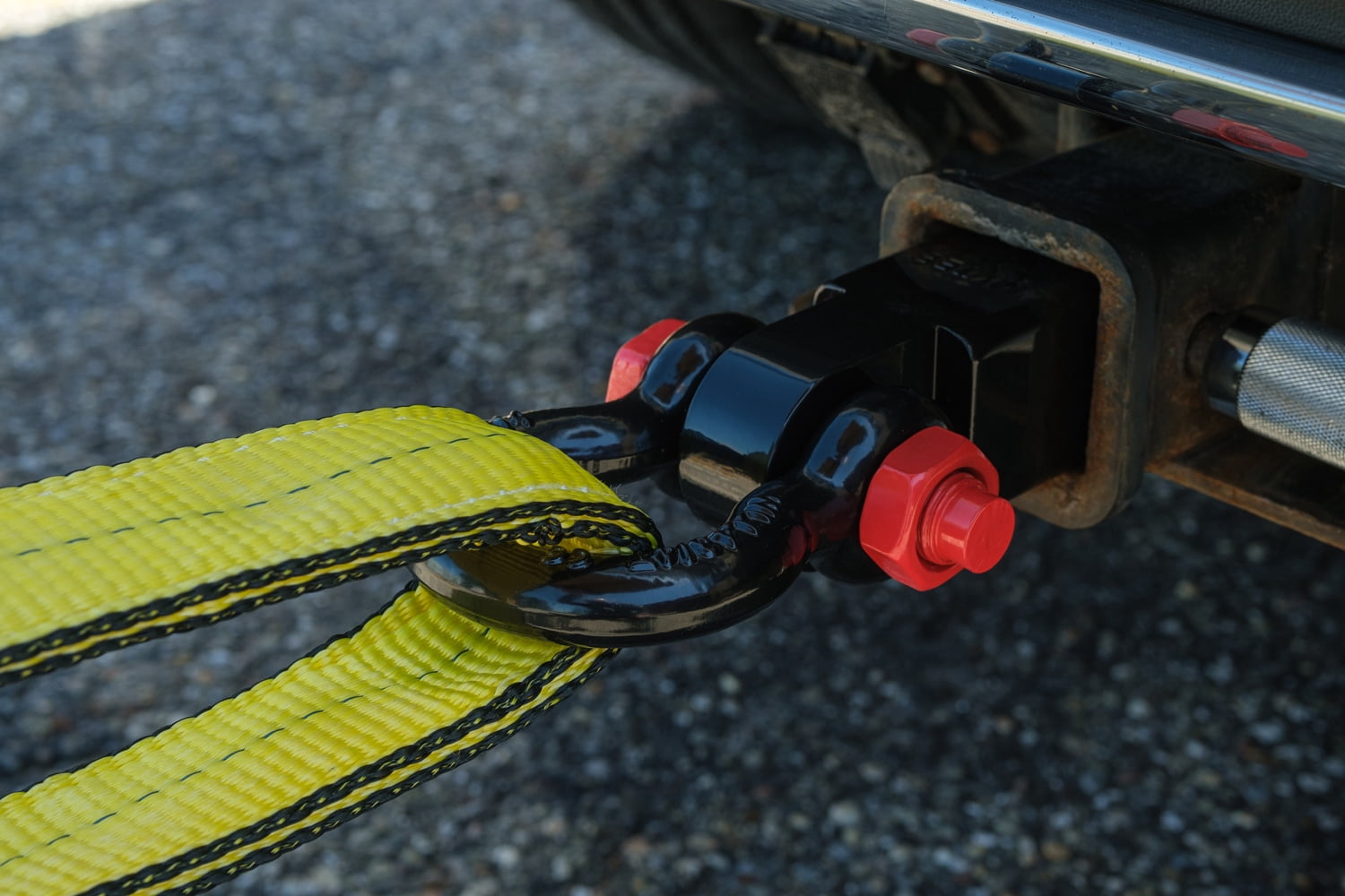 2" Tow Hitch Shackle Receiver with 3/4'' D Ring Shackle, 5/8" Hitch Lock Pin, 11,000 lbs WLL | Black Towing Accessories for Vehicle Recovery Off-Road