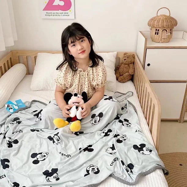 Manta de seda de hielo de dibujos animados para niños, edredón de sofá, siesta de oficina, Kawaii, Disney, Stitch, Winnie, Mickey, Verano