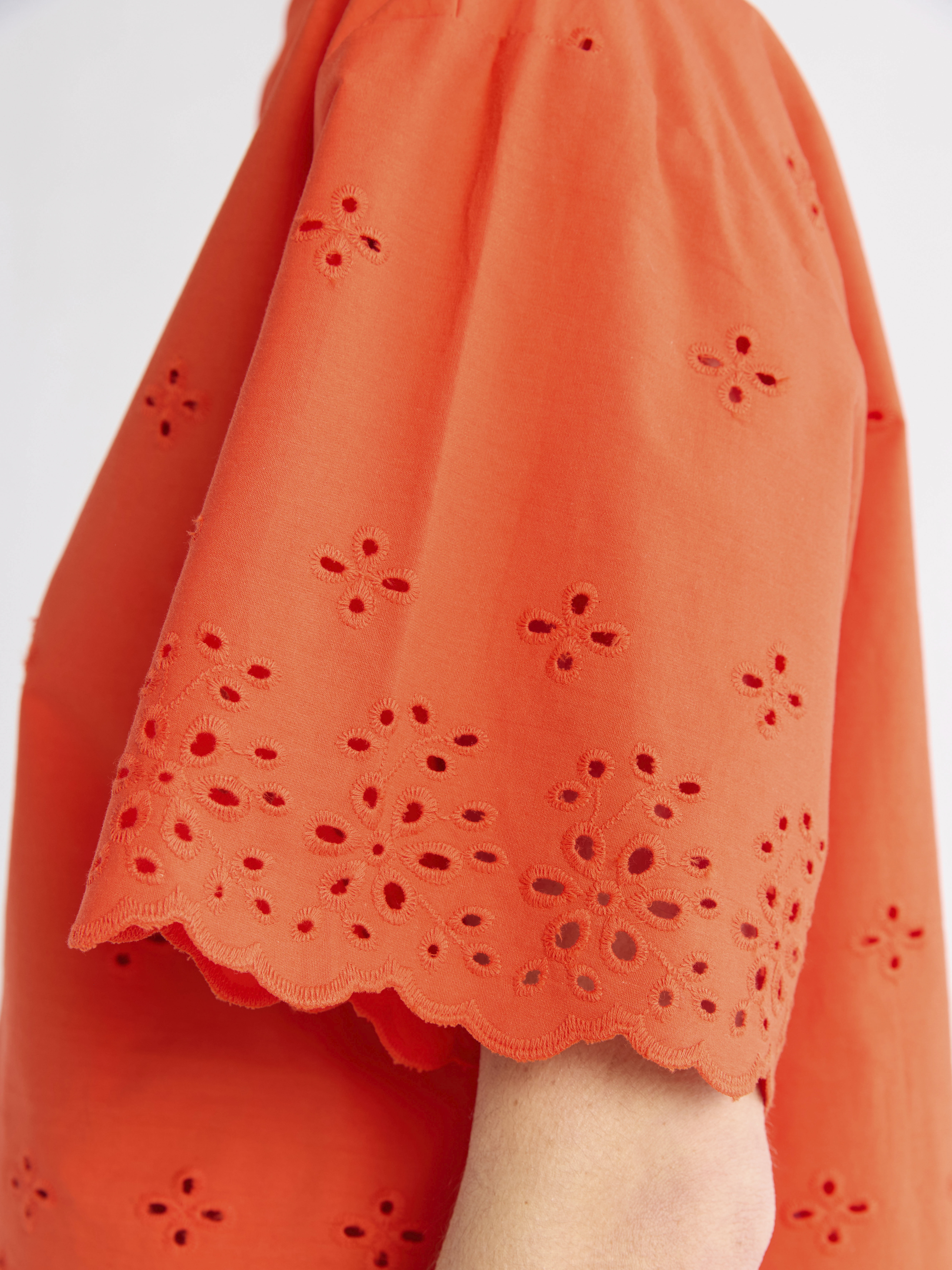 Free Assembly Women's and Women's Plus Cropped Cotton Eyelet Shirt, Sizes XS-4X
