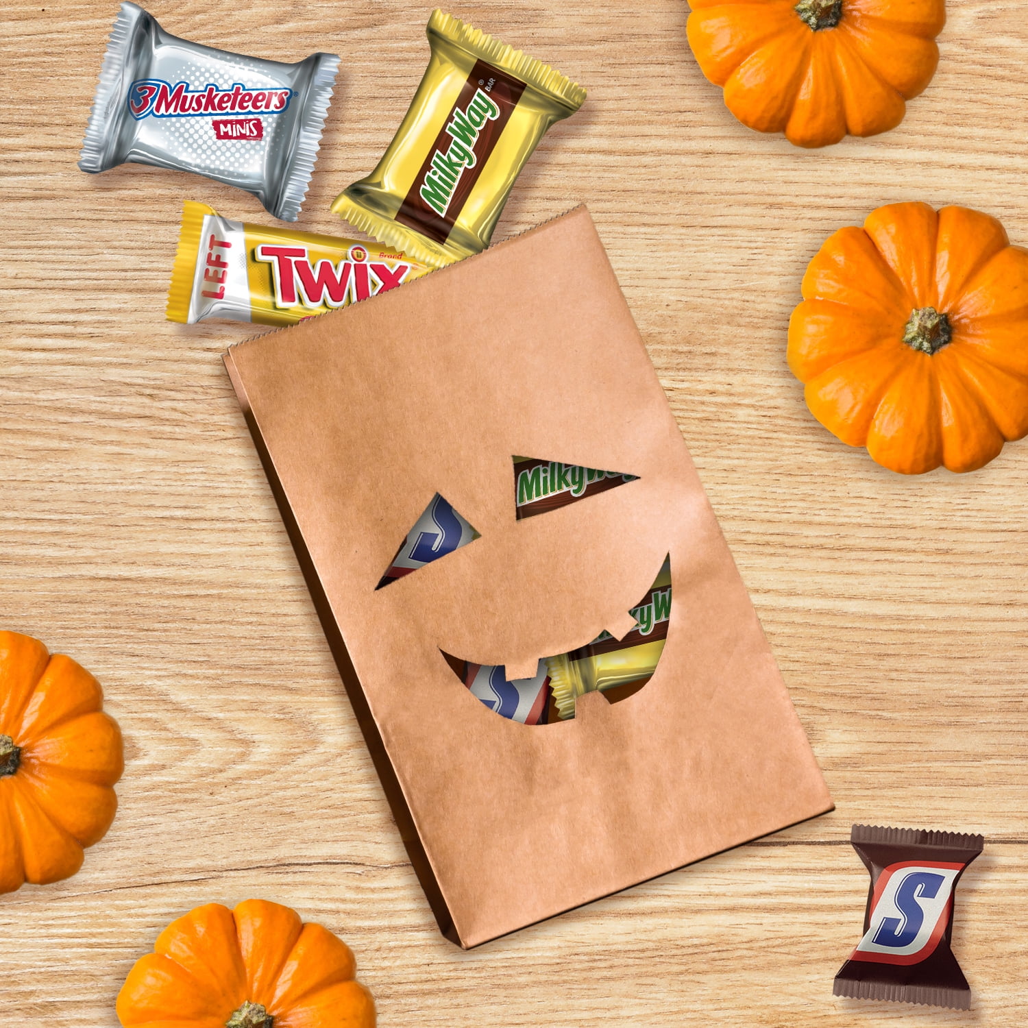 Mars Mixed Snickers, Twix, Milky Way & 3 Musketeers Minis Halloween Candy Assortment, 70 Ct Bulk Bag