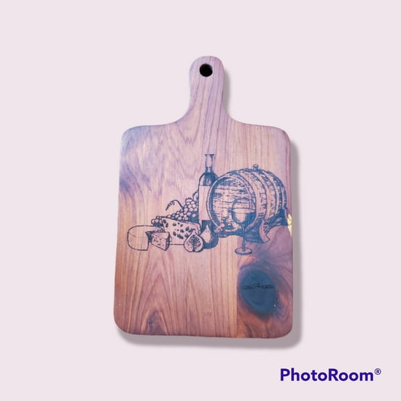 Eastern Red Cedar Cutting Board - Wine Barrel