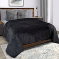 thumbnail image 2 of Cobertor Ligero Matrimonial Ultrasuave Negro Térmico, 2 of 7