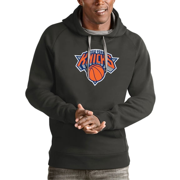 Men's Antigua Charcoal New York Knicks Team Logo Victory Pullover Hoodie