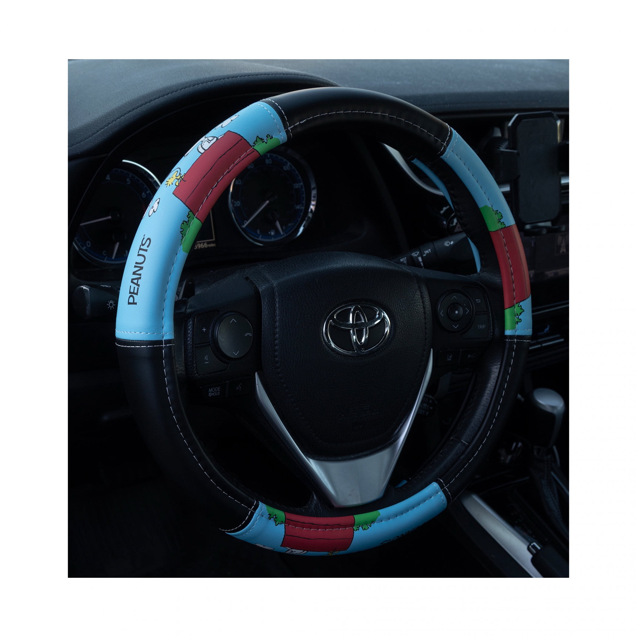 Peanuts Snoopy on Doghouse Steering Wheel Cover