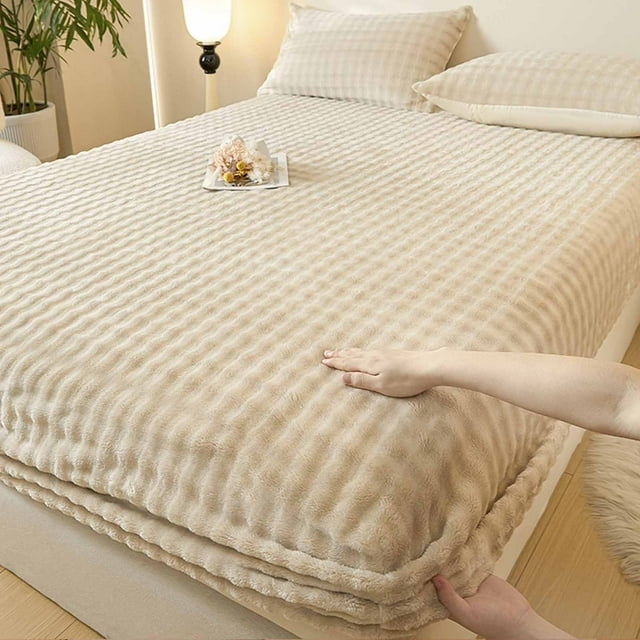 Fitted Bed Sheet Winter Rabbit Plush Velvet Bed Hat Single Piece Padded Bed Cover Mattress Protector Thickened Velvet Bed Cover Rabbit Velvet Bedspread