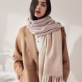 thumbnail image 2 of Bufanda de cachemira para mujer para otoño e invierno: bufandas ligeras para mujer, chales y envolturas grandes y suaves de dos tonos, 2 of 5