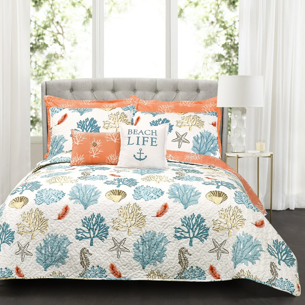 Lush Decor Coastal Reef Feather Polyester Reversible Quilt, Full/Queen
