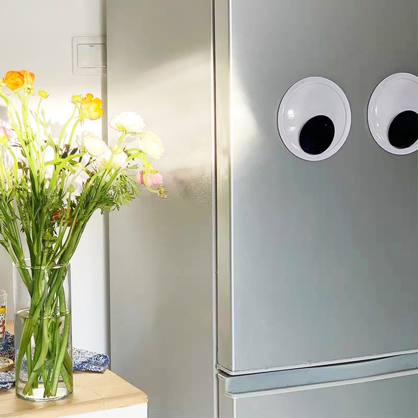 Sylvtty 8Pcs Halloween Eyes for Bushes Big Googly Eyes Halloween Giant Wiggle Eyes Self-Adhesive Eyes Sticker for DIY Crafts Home Decor