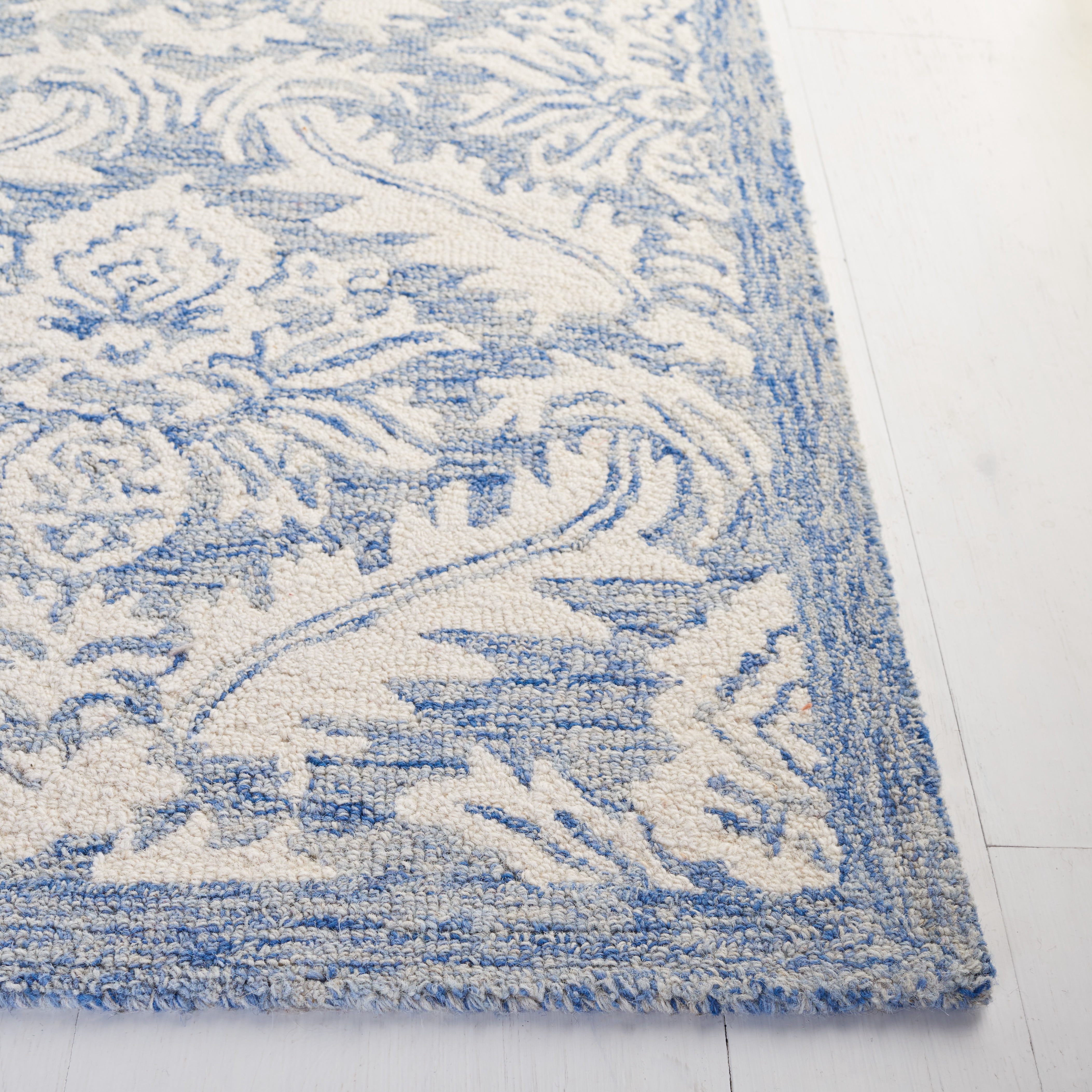 SAFAVIEH Micro-Loop Romain Damask Wool Area Rug, Blue, 5' x 8'