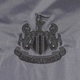 thumbnail image 2 of Newcastle United Coupe-Vent pour Homme à Crest Peaked, 2 of 2